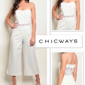 SLEEVELESS SCOOPNECK TRIM DETAIL WHITE JUMPSUIT- S